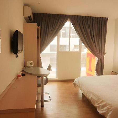 Hotel City Comfort Inn Puchong Kültér fotó