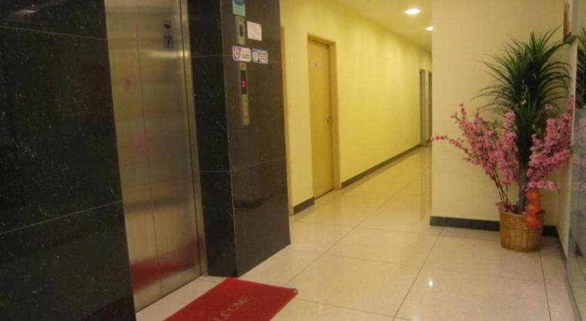Hotel City Comfort Inn Puchong Kültér fotó